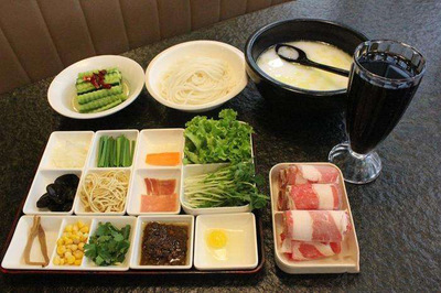 鵲橋緣過橋米線加盟 一店多買特色美食產(chǎn)品輕松打動人心